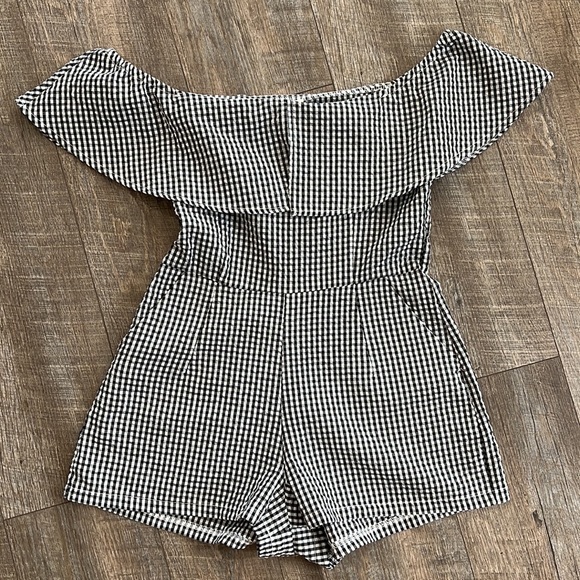 LF Gingham Black + White Romper Size XS/S - Picture 3 of 4